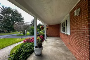 6783 Sunnybrook Dr, Frederick, MD 21702 - Photo 3