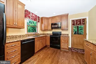 8604 Burnt Hickory Cir, Frederick, MD 21704 - Photo 9