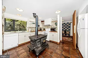 13170 Catoctin Hollow Rd, Thurmont, MD 21788 - Photo 5