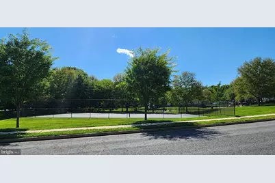 2499 Lakeside Drive, Frederick, MD 21702 - Photo 3