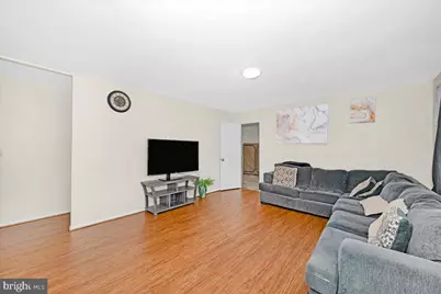 302 Manor Court, Frederick, MD 21701 - Photo 5