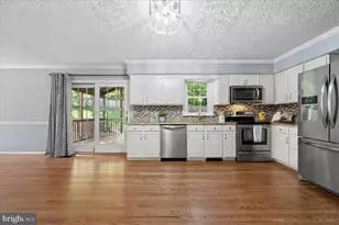 6396 Devonshire Ln, Frederick, MD 21703 - Photo 7