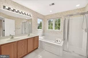 1740 Derrs Square E, Frederick, MD 21701 - Photo 25