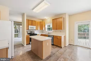 100 Crossing Pointe Ct, Frederick, MD 21702 - Photo 9