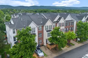 114 Featherstone Pl, Frederick, MD 21702 - Photo 3