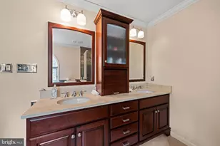 2425 Hunters Chase Ct, Frederick, MD 21702 - Photo 15