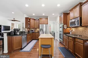 1205 Volunteer Dr, Brunswick, MD 21716 - Photo 19
