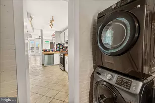 33 E South St, Frederick, MD 21701 - Photo 11