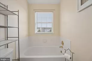 7115 Collinsworth Pl, Frederick, MD 21703 - Photo 29