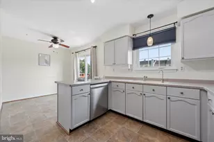 7115 Collinsworth Pl, Frederick, MD 21703 - Photo 7