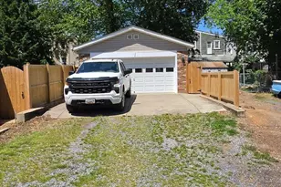 246 E 7th St, Frederick, MD 21701 - Photo 5