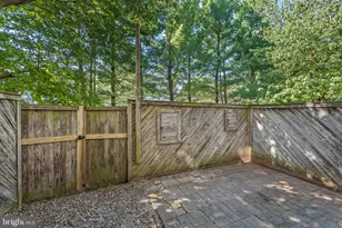 1330 Hampshire Dr, Frederick, MD 21702 - Photo 7