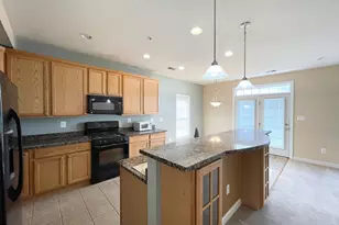 3642 Carriage Hill Dr, Frederick, MD 21704 - Photo 5