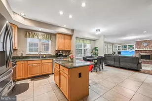 11203 Yardley Ct, Ijamsville, MD 21754 - Photo 27