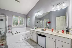 11203 Yardley Ct, Ijamsville, MD 21754 - Photo 37