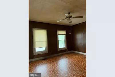 805 E B Street, Brunswick, MD 21716 - Photo 9
