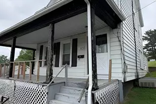805 E B St, Brunswick, MD 21716 - Photo 3