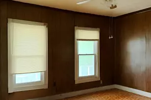 805 E B St, Brunswick, MD 21716 - Photo 9