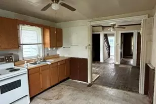 805 E B St, Brunswick, MD 21716 - Photo 13