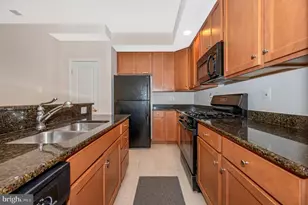 1816 Poolside Ln, Frederick, MD 21701 - Photo 7