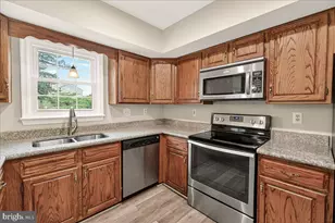 8241 Waterside Ct, Frederick, MD 21701 - Photo 13