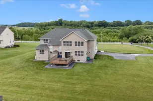 9855 McKinstry Mill Rd, New Windsor, MD 21776 - Photo 3