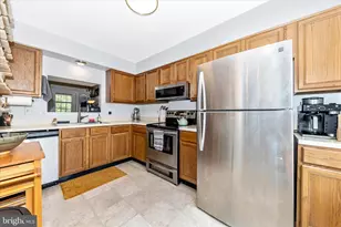 6631 E Beach Dr, New Market, MD 21774 - Photo 7