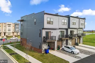 818 Bond St, Frederick, MD 21701 - Photo 25