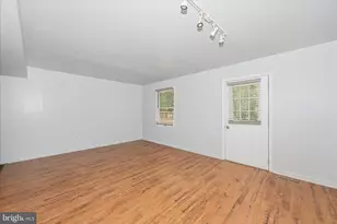 6627 E Beach Dr, New Market, MD 21774 - Photo 7