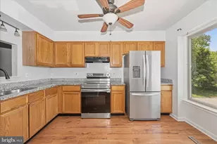 6627 E Beach Dr, New Market, MD 21774 - Photo 11