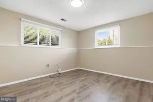 5690 Pebble Dr, Frederick, MD 21703 - Photo 25