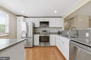 5690 Pebble Dr, Frederick, MD 21703 - Photo 11