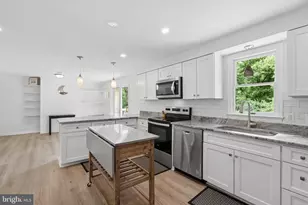 8323 Sharon Dr, Frederick, MD 21704 - Photo 11