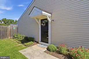 819 Chadwick Cir, Frederick, MD 21701 - Photo 3