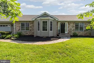 8613 Hollow Rd, Middletown, MD 21769 - Photo 3