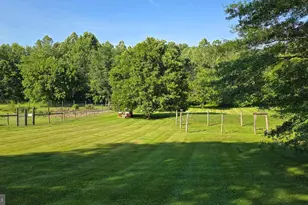 8613 Hollow Rd, Middletown, MD 21769 - Photo 3