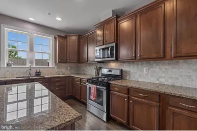 1211 Shenandoah Square N, Brunswick, MD 21716 - Photo 11