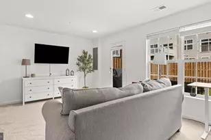 5967 Whelan Ln, Frederick, MD 21703 - Photo 7
