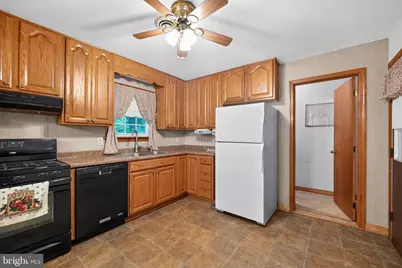 9810 Woodsboro Road, Frederick, MD 21701 - Photo 7