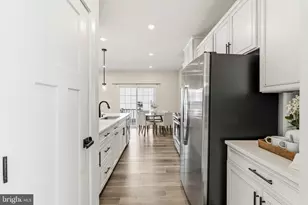 205 Baughmans Ln, Frederick, MD 21702 - Photo 13
