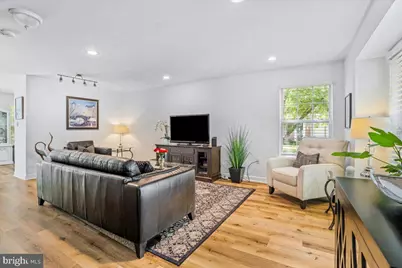 9245 Ridgefield Circle, Frederick, MD 21701 - Photo 5