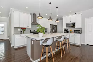 2813 Hillfield Dr, Frederick, MD 21702 - Photo 9