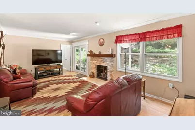7309 Westwood Drive, Frederick, MD 21701 - Photo 5
