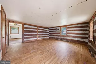 17016 Sabillasville Rd, Sabillasville, MD 21780 - Photo 5