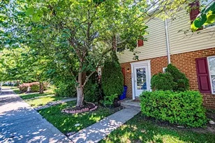 532 Essex Pl, Frederick, MD 21703 - Photo 3