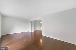 6911 Summerswood Dr, Frederick, MD 21702 - Photo 5