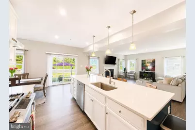 711 Canal Town Street, Brunswick, MD 21716 - Photo 7