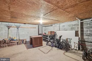 905 Oak St, Frederick, MD 21703 - Photo 23