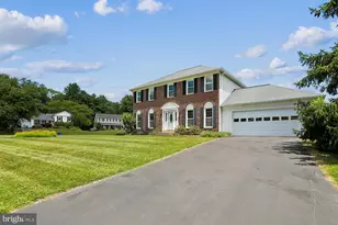 201 Westridge Dr, Mount Airy, MD 21771 - Photo 3