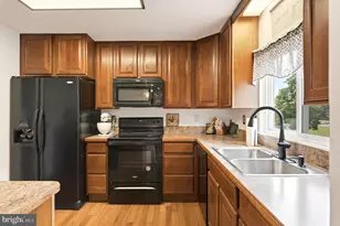 5752 Sunset View Ln, Frederick, MD 21703 - Photo 5